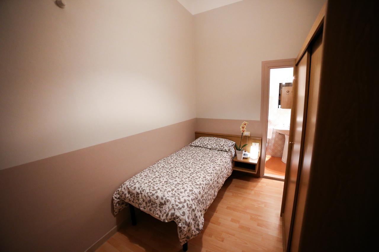 Albergo Livorno 카쉬아나테르메 외부 사진